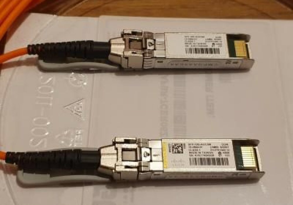 SFP-10G-AOC5M-1-400x400